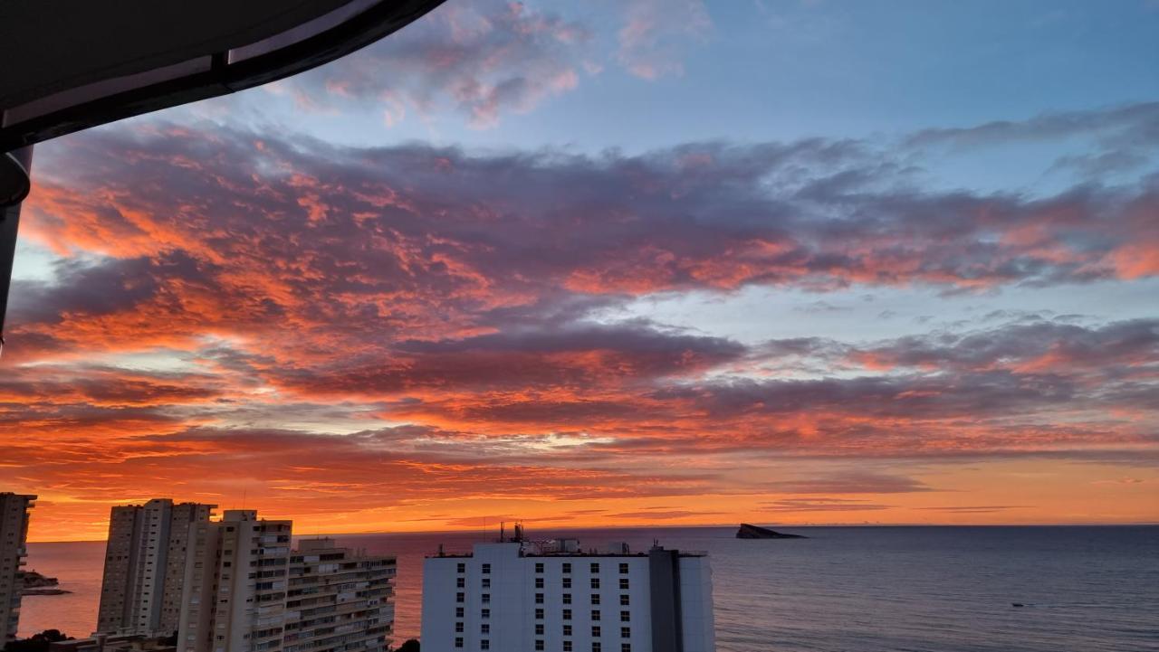 Sunset Waves Benidorm Julieta Vistas Al Mar Premium 200 Mt2 Con Jacuzzi En Terraza Appartement Buitenkant foto