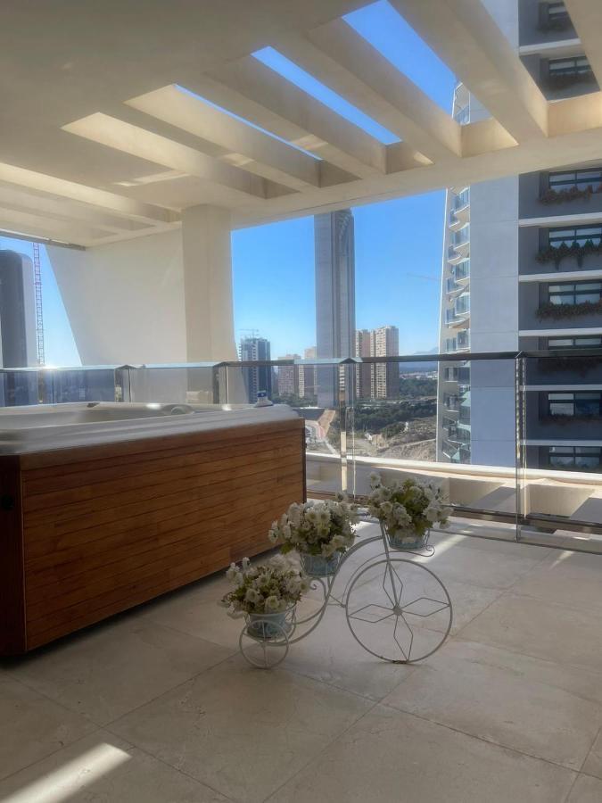 Sunset Waves Benidorm Julieta Vistas Al Mar Premium 200 Mt2 Con Jacuzzi En Terraza Appartement Buitenkant foto