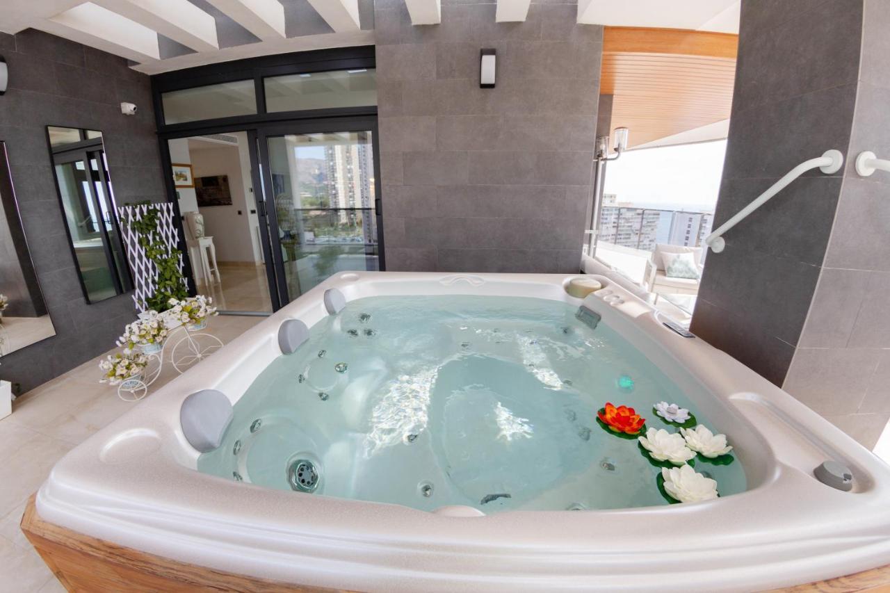 Sunset Waves Benidorm Julieta Vistas Al Mar Premium 200 Mt2 Con Jacuzzi En Terraza Appartement Buitenkant foto